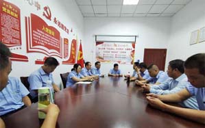智能環(huán)保，安全出行100%-公交公司舉行專線車安全會(huì)議”