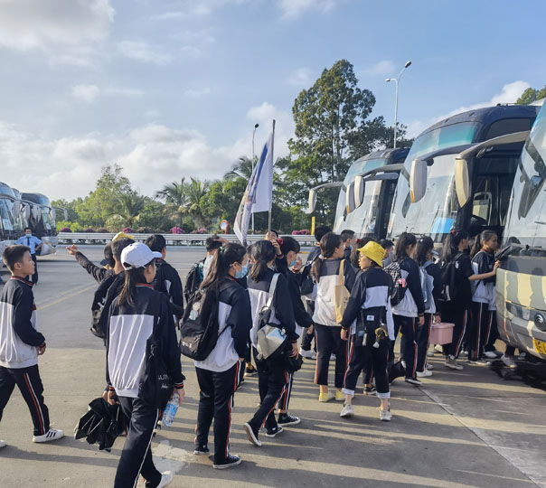 安全出行我負(fù)責(zé)，努力拼搏你做主