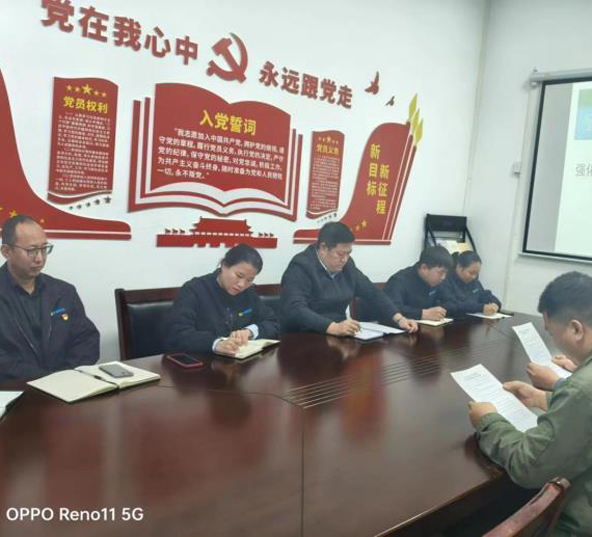 公交公司紀檢監(jiān)察室組織開展關(guān)于強化 車輛維修廉政風(fēng)險防控監(jiān)督約談會議